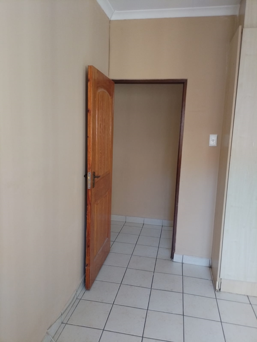 To Let 3 Bedroom Property for Rent in Waterval East North West